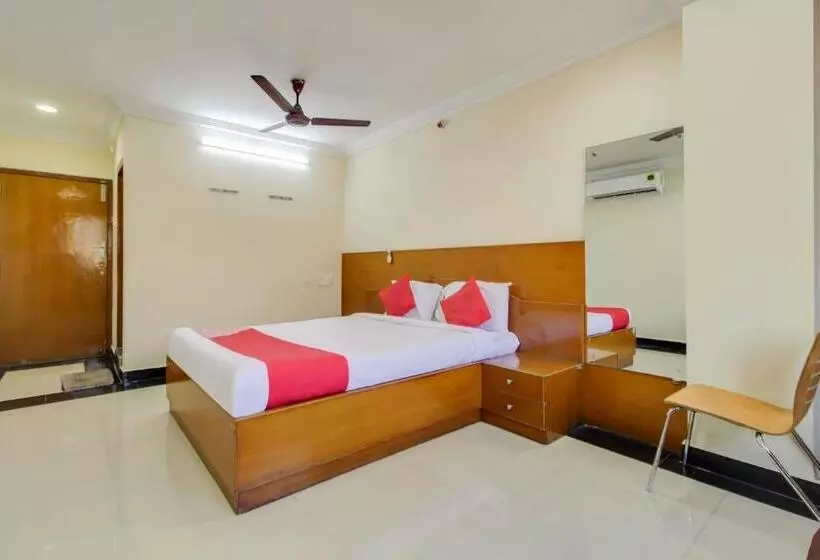 ホテル O Srinivasa Residency