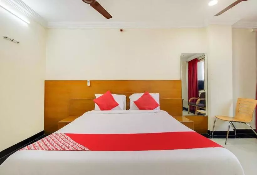 ホテル O Srinivasa Residency