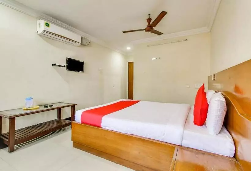 ホテル O Srinivasa Residency