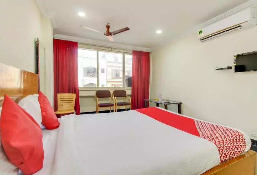 ホテル O Srinivasa Residency