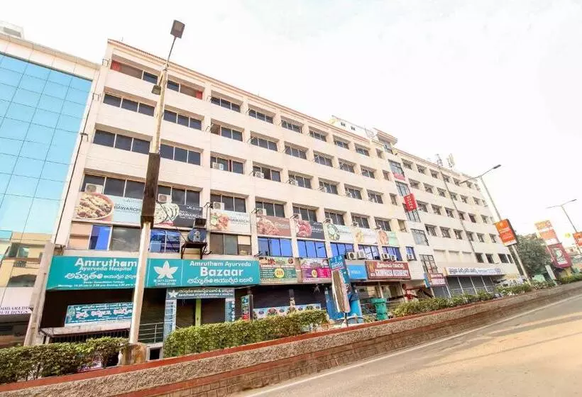ホテル O Srinivasa Residency