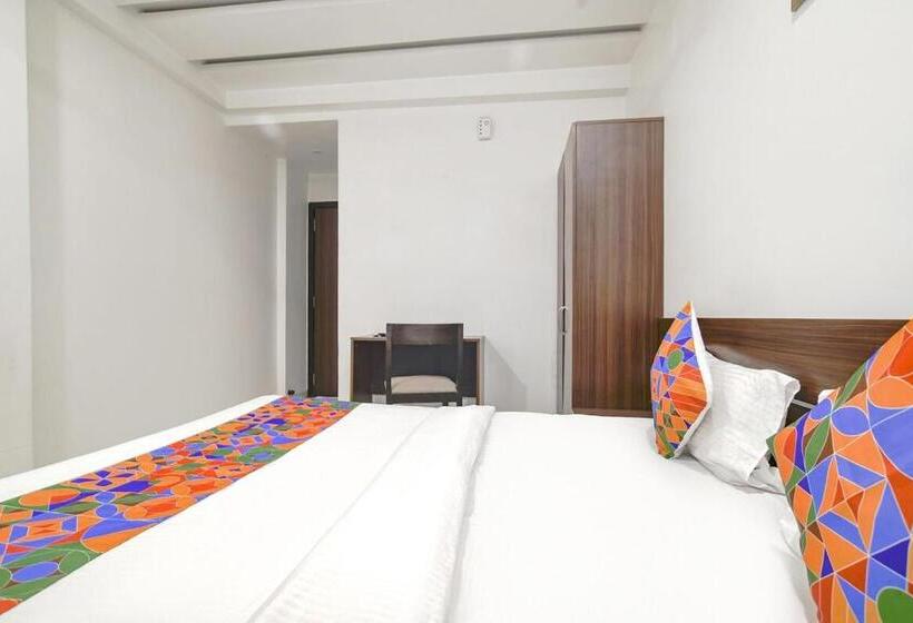 ホテル Regal Regency