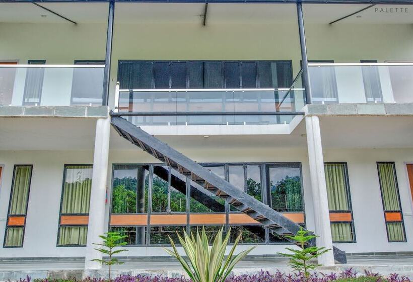 هتل The Cloyster Resort And Spa