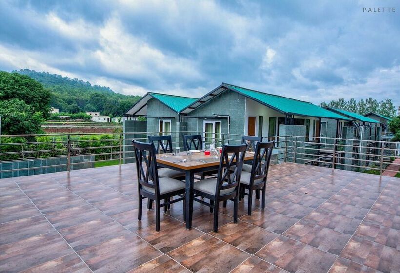 هتل The Cloyster Resort And Spa