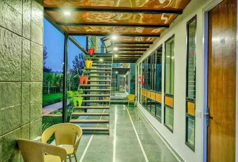 Hotelli The Cloyster Resort And Spa