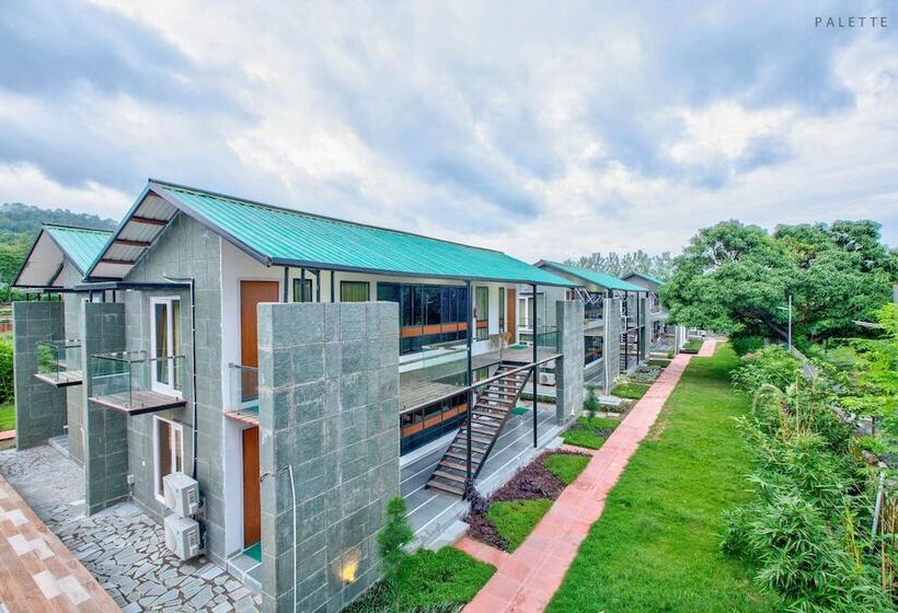 هتل The Cloyster Resort And Spa