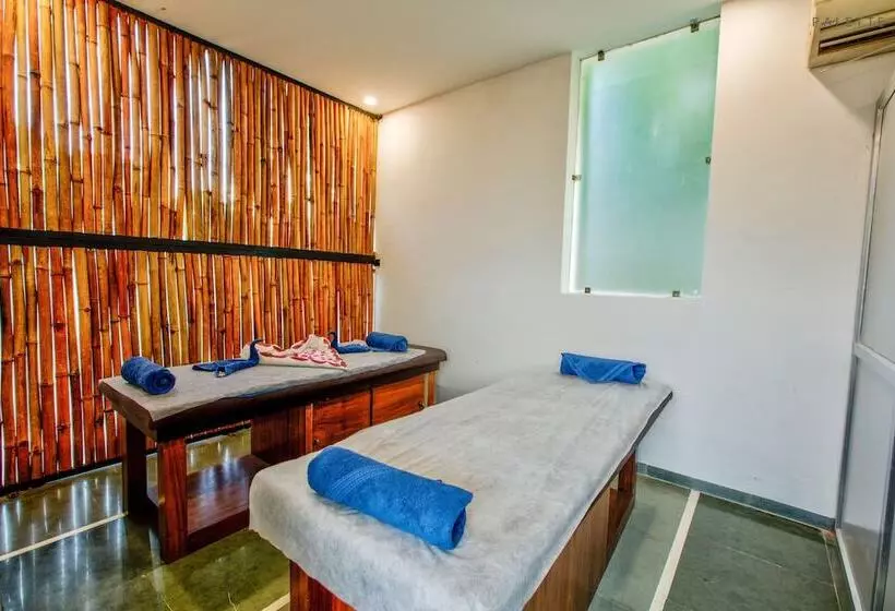 Hotelli The Cloyster Resort And Spa