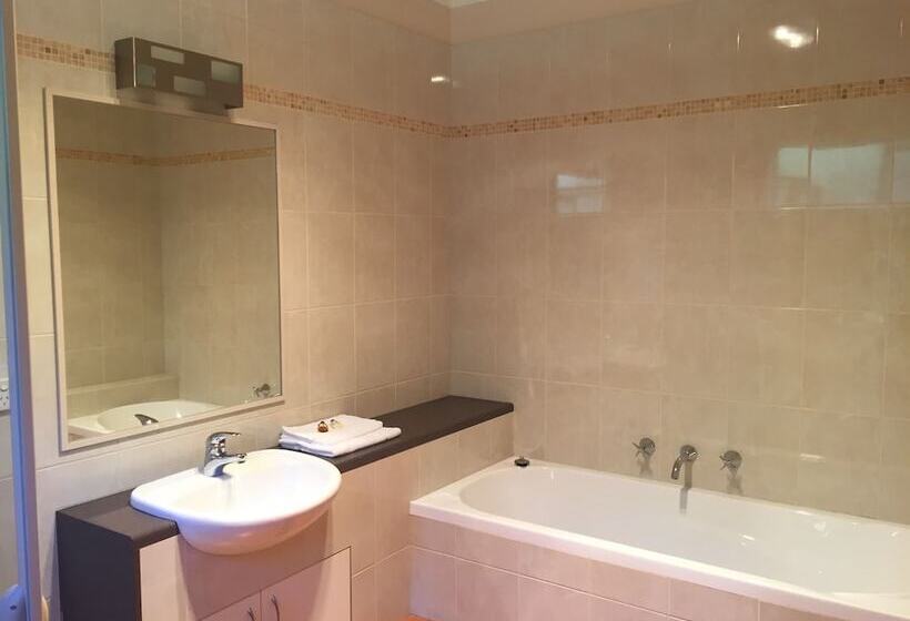 فندق على الطريق Bright On Track