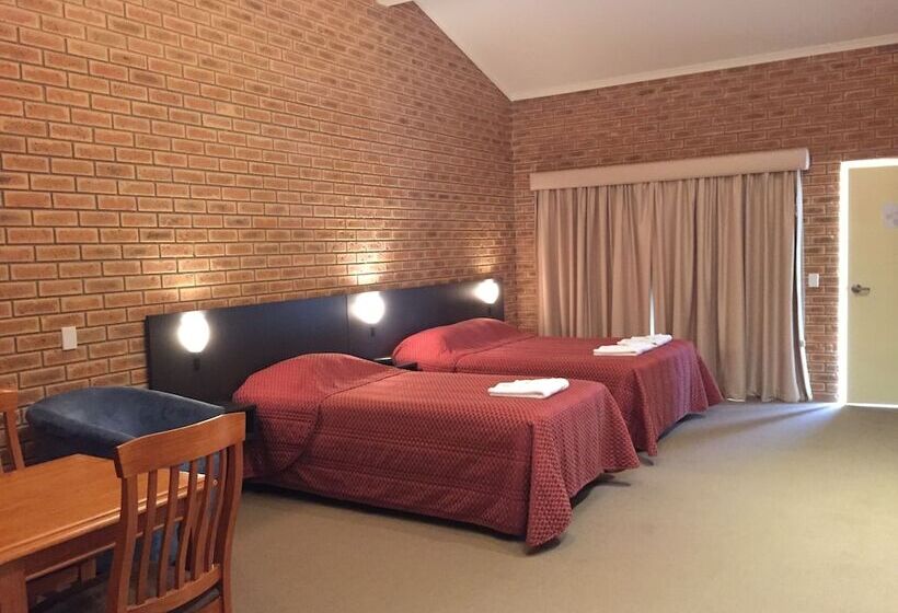 فندق على الطريق Bright On Track