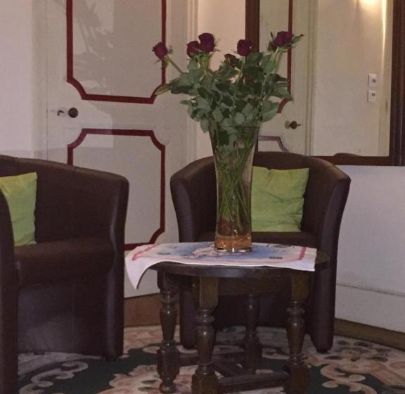 פנסיון Chateau De Mesnac