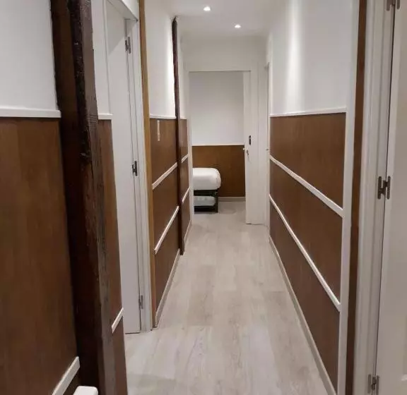ペンション Waves Guesthouse