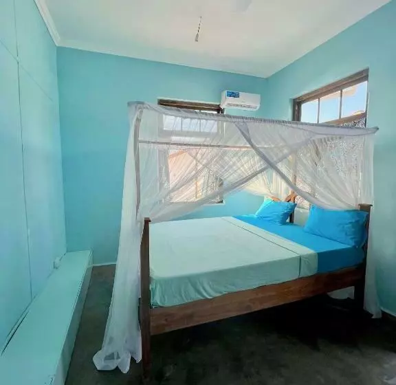 تختخواب و صبحانه Balcony House