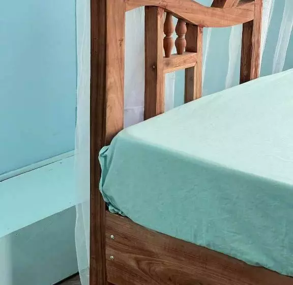 تختخواب و صبحانه Balcony House