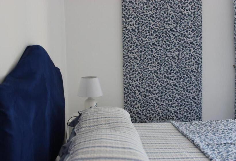 Bed and Breakfast Casa Blu Cobalto