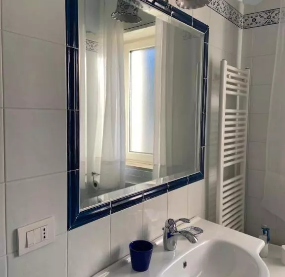 تختخواب و صبحانه Casa Blu Cobalto