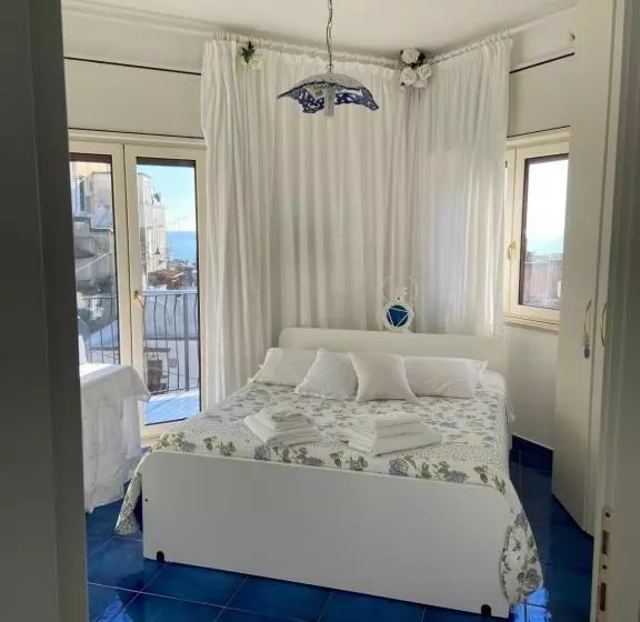 تختخواب و صبحانه Casa Blu Cobalto