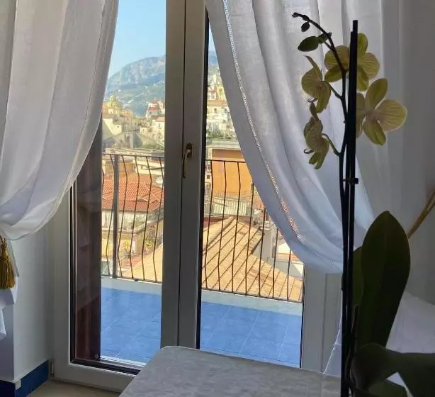 تختخواب و صبحانه Casa Blu Cobalto