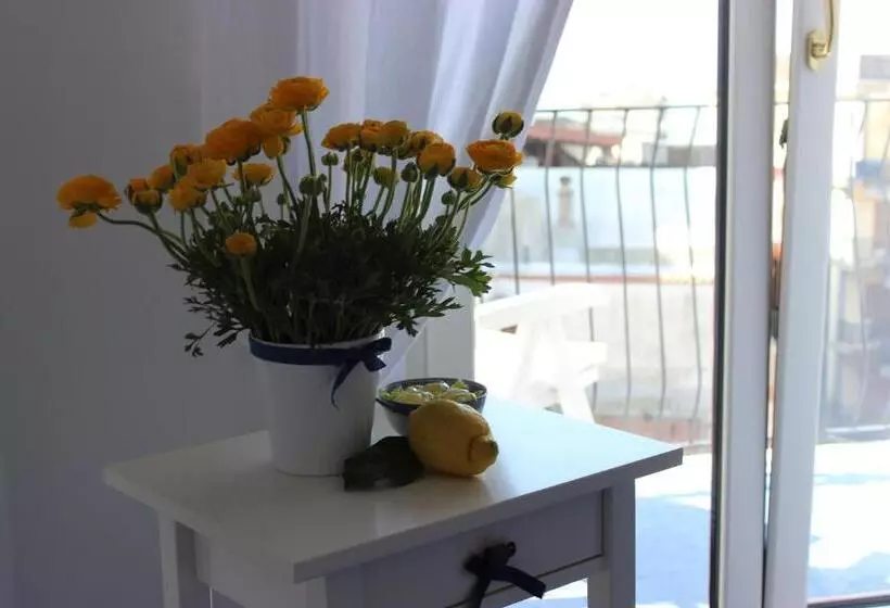 تختخواب و صبحانه Casa Blu Cobalto