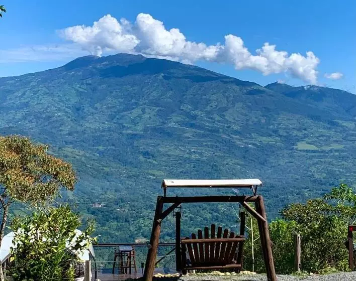 Aamiaismajoitus (B&B) The Lodge At Reventazon River Mountain Ranch