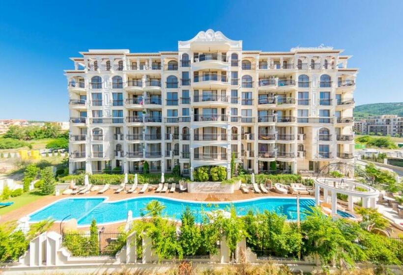 Harmony Suites Saint Vlas