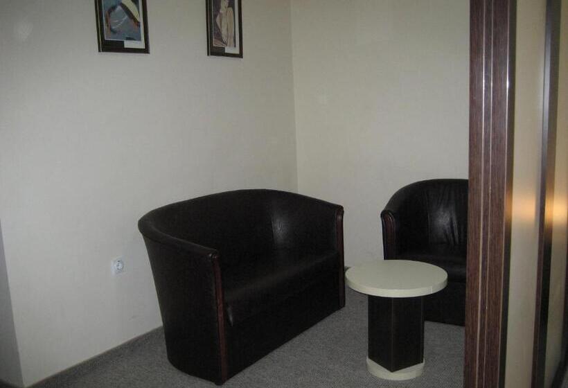 هتل Feniks Požarevac