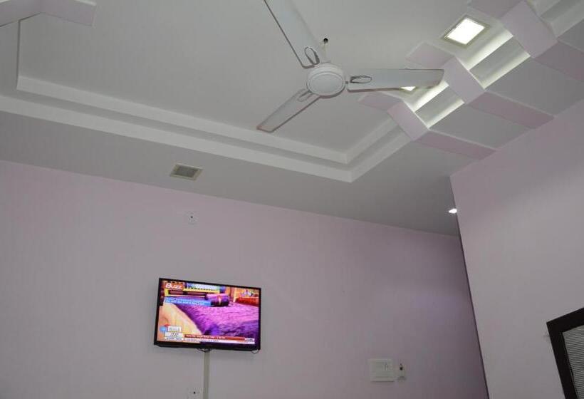 בית מלון כפרי Galaxy Inn