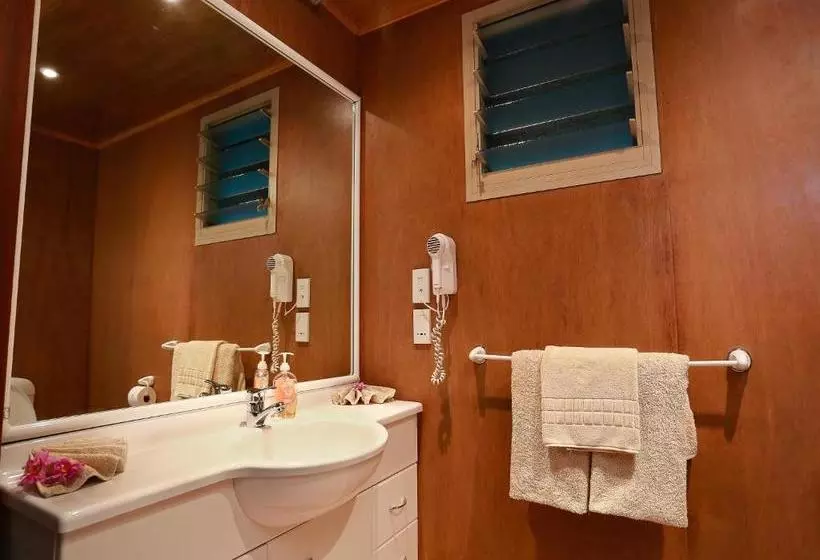 هتل Muri Beach Hideaway   Adults Only