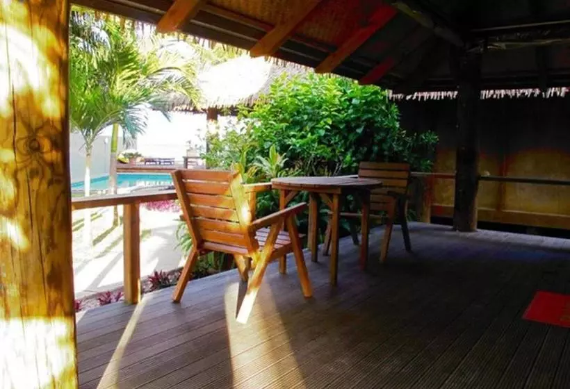 هتل Muri Beach Hideaway   Adults Only