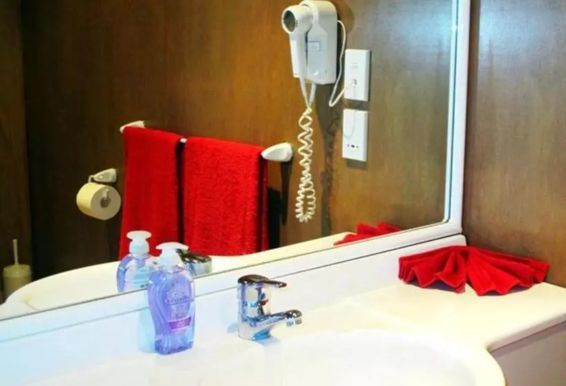 هتل Muri Beach Hideaway   Adults Only