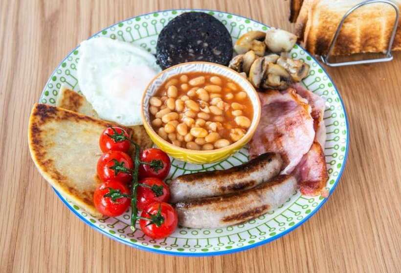 Отель The Castle