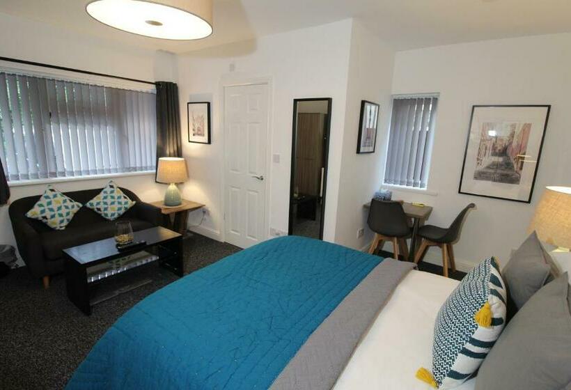 بنسيون Anson Studios Walsall M6, J10