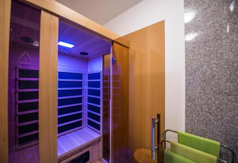 ペンション Moroder Haus