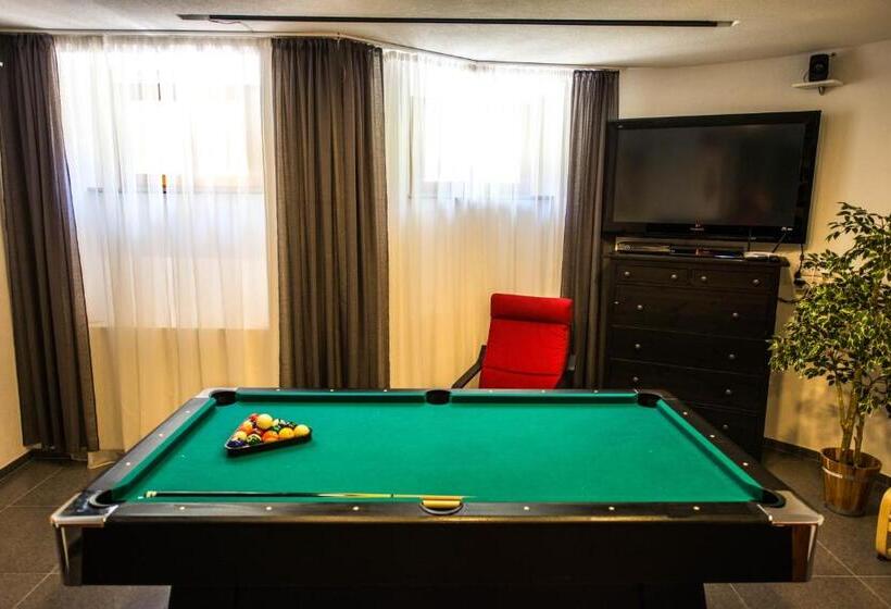 ペンション Moroder Haus