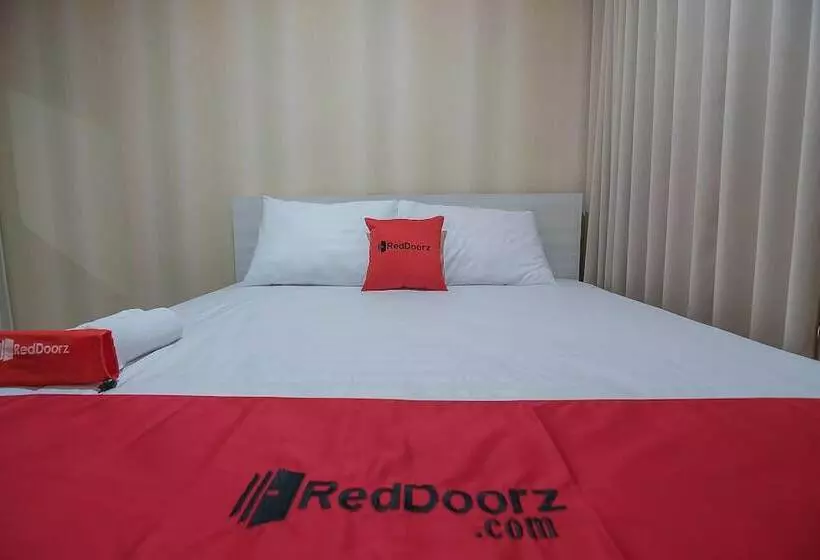 Majatalo Reddoorz Apartment @ Grand Asia Afrika