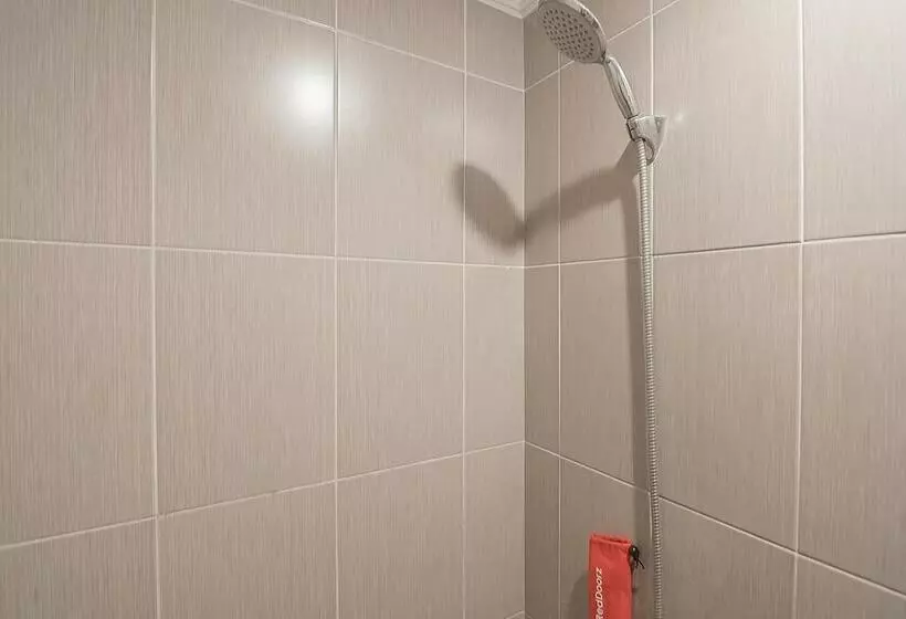 Majatalo Reddoorz Apartment @ Grand Asia Afrika