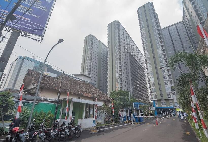 بنسيون Reddoorz Apartment @ Grand Asia Afrika