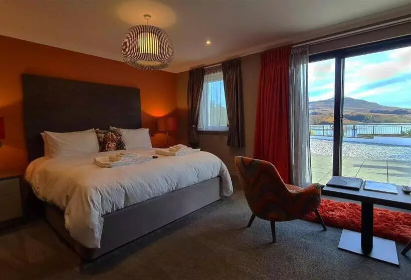 Majatalo Taransay House, Small