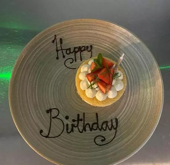 Majatalo Taransay House, Small