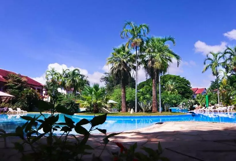 تختخواب و صبحانه Woburn Residence Club