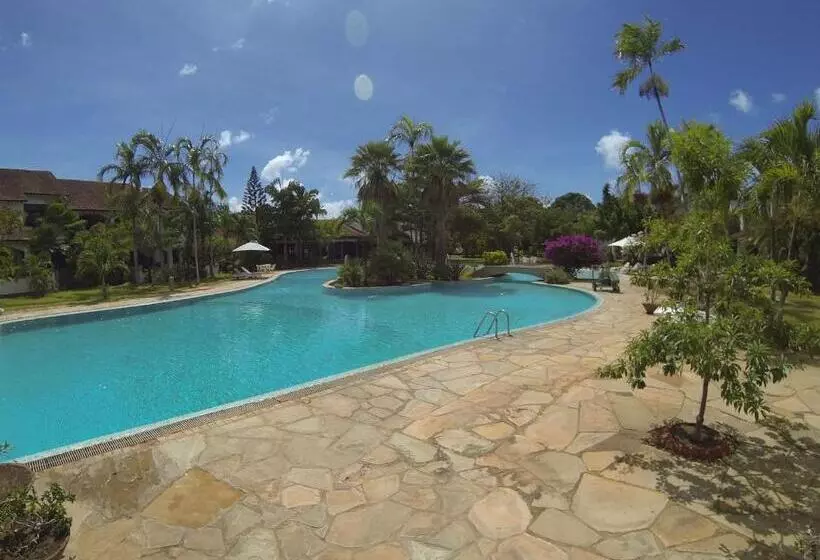 تختخواب و صبحانه Woburn Residence Club