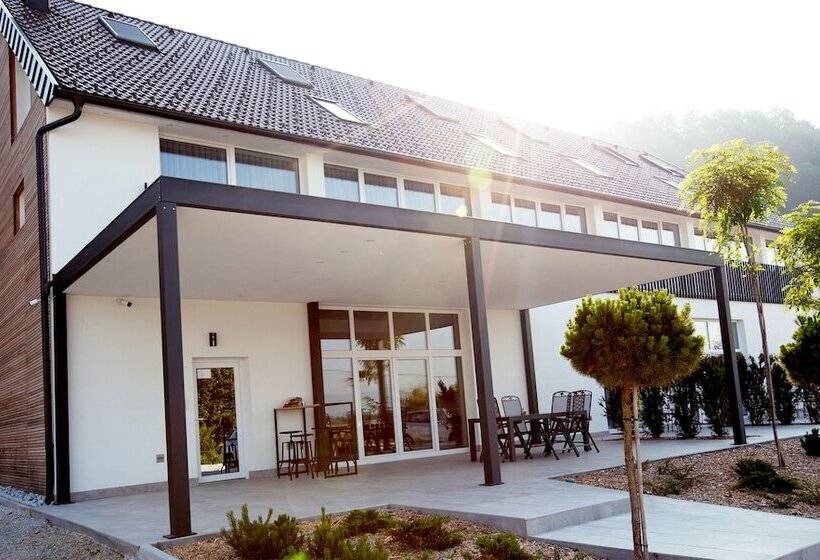 هتل Apartments Art House