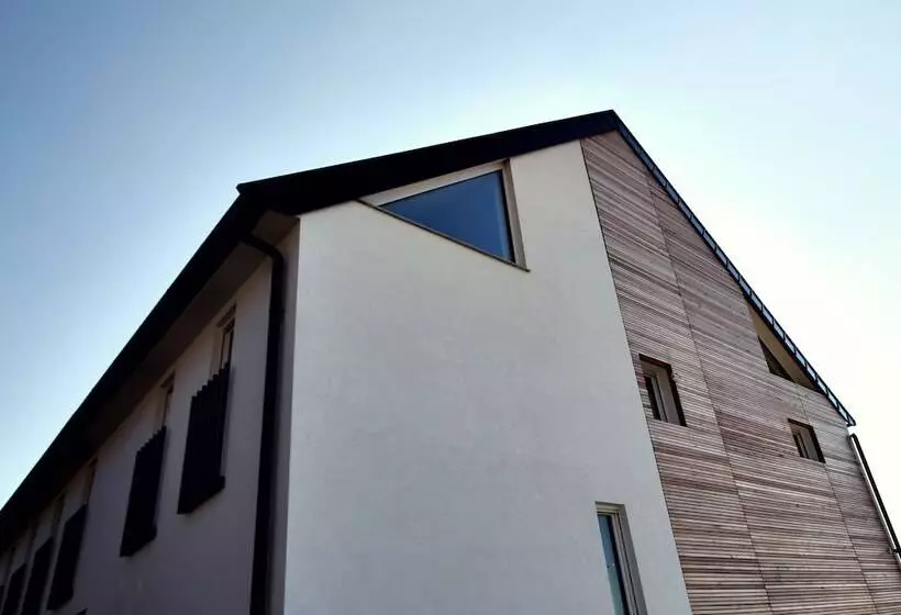 هتل Apartments Art House