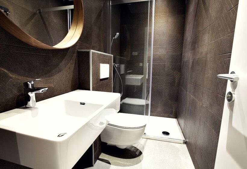 هتل Apartments Art House