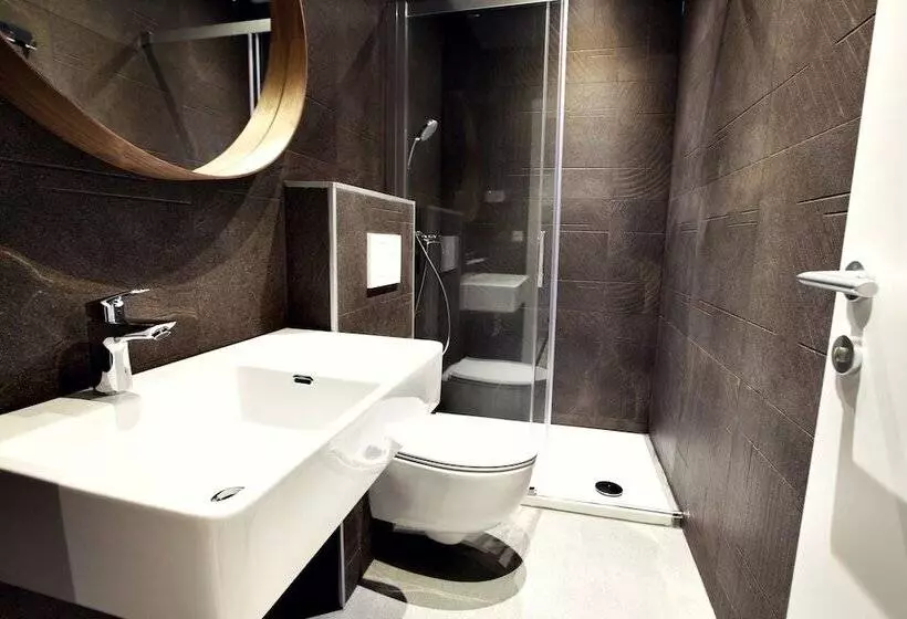 هتل Apartments Art House