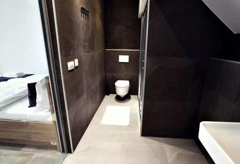 هتل Apartments Art House