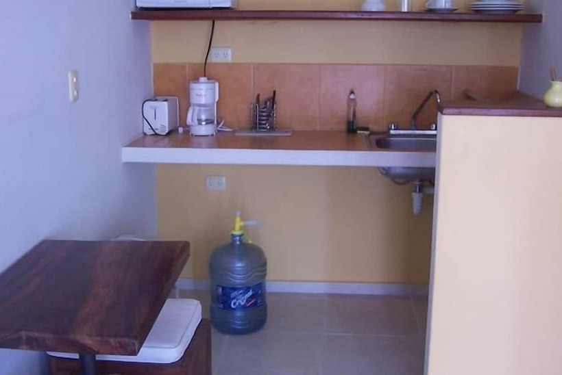 هتل Elements Of The Island