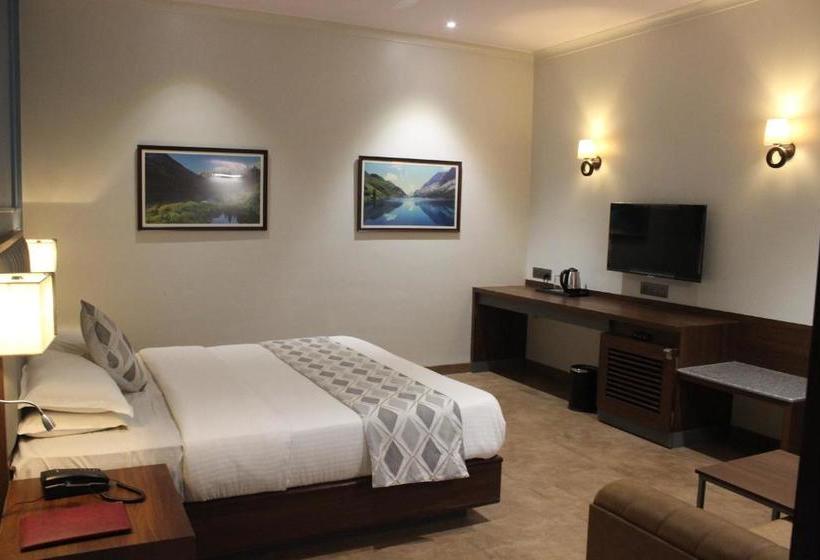 ホテル Ganapati Palace