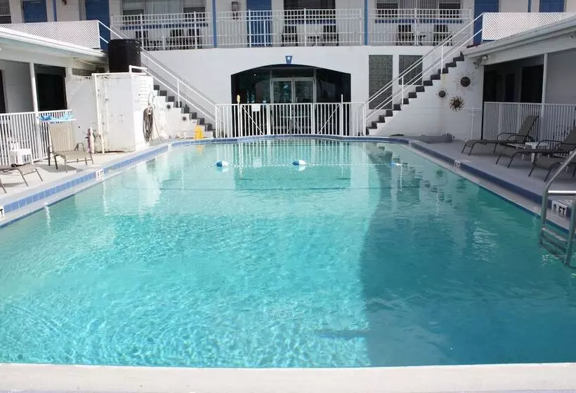 Hotelli Ibeach Resort