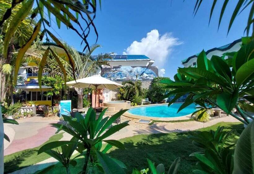 Love's Beach & Dive Resort