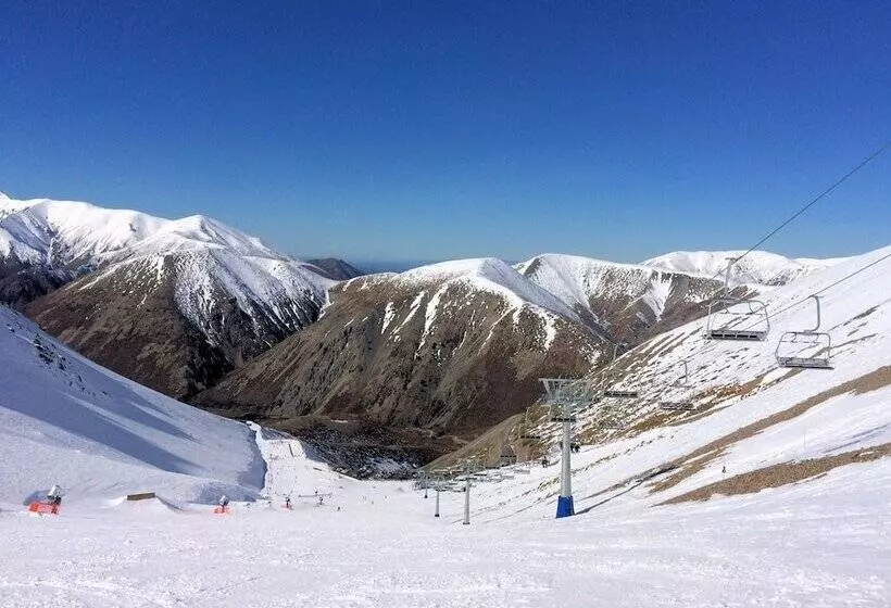 Oxford Village Motels